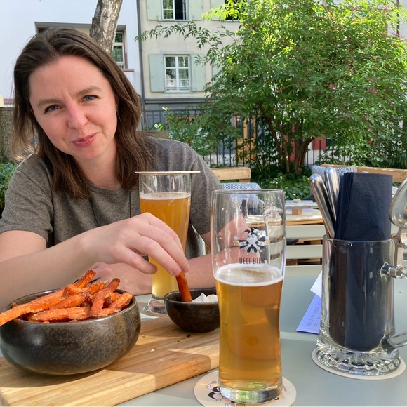 Meet your Posher, Hannah - Picture 13 of 14